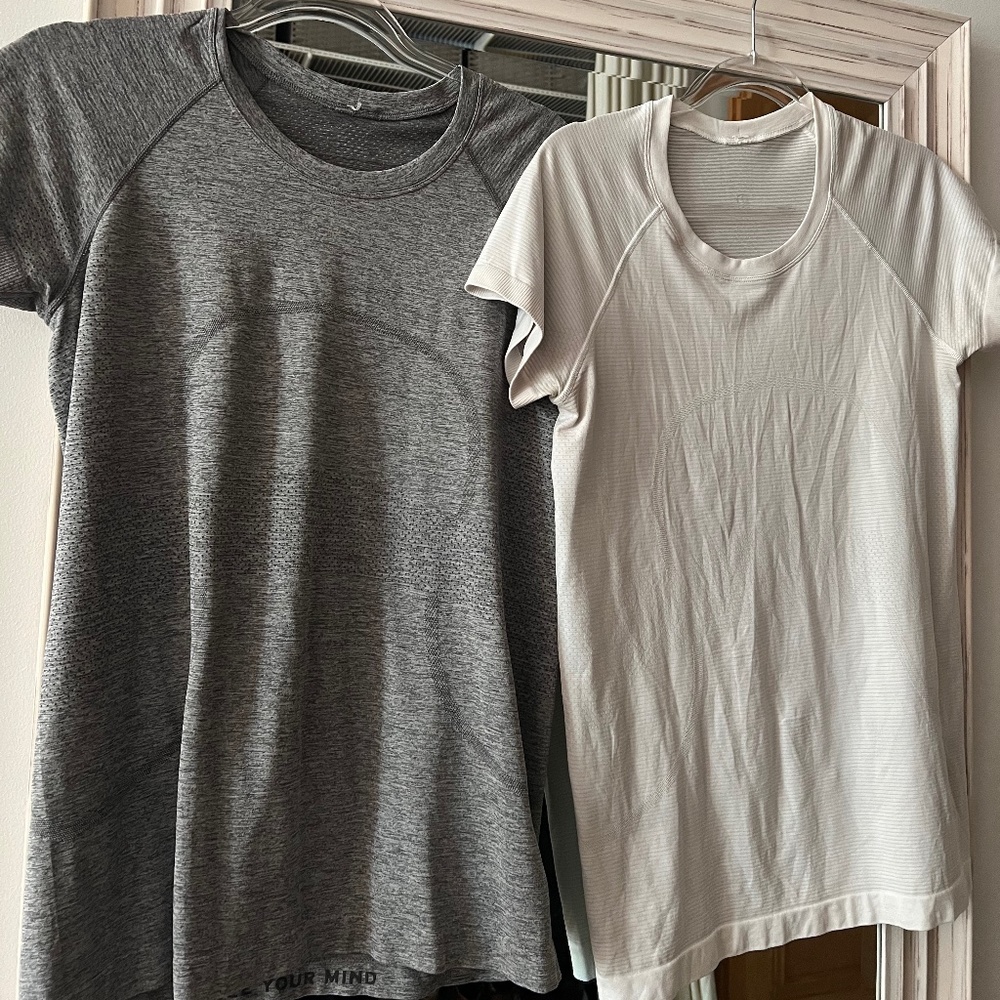 Lululemon T-Shirts (2-pack, white & grey) Size 10